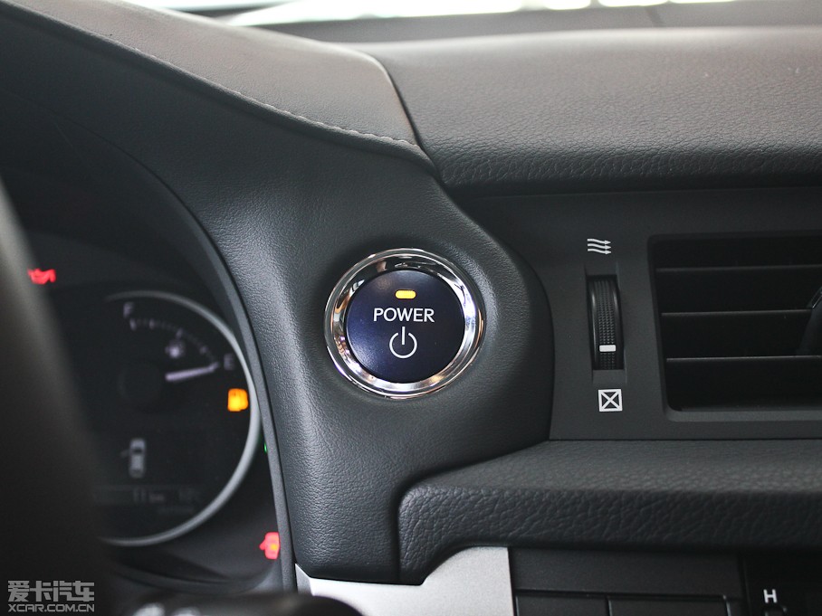 2013׿_˹CT 200h Z(y)