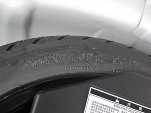 2013款200h 精英版 其它
