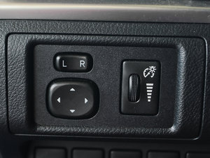 2013200h F SPORT п؅^(q)