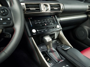 2013350 F-Sport п؅^