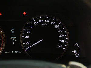 2014250 F SPORT п؅^