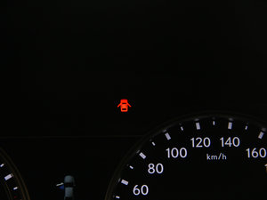 2014250 F SPORT п؅^