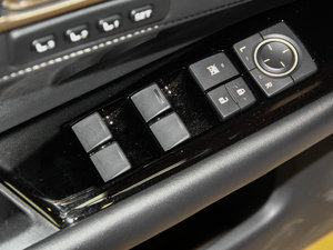 2014300h A {܇ƅ^(q)	