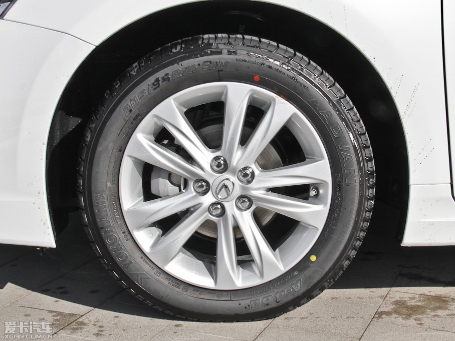 2014׿_˹CT 200h m pɫ