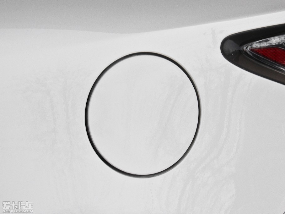 2014׿_˹CT 200h m pɫ