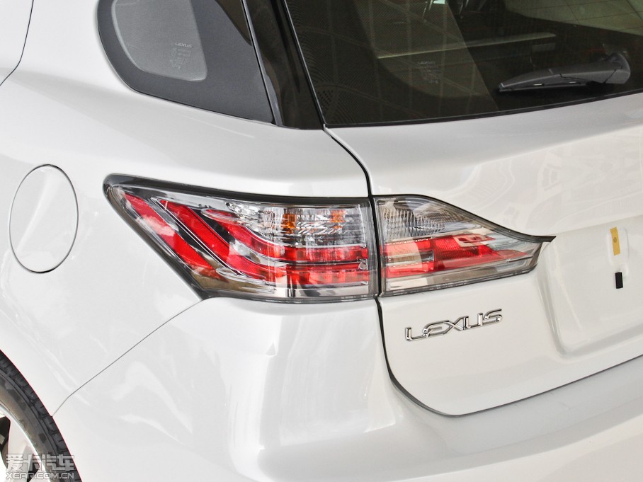 2014׿_˹CT 200h m pɫ