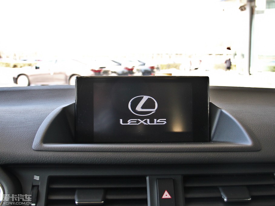 2014׿_˹CT 200h m pɫ