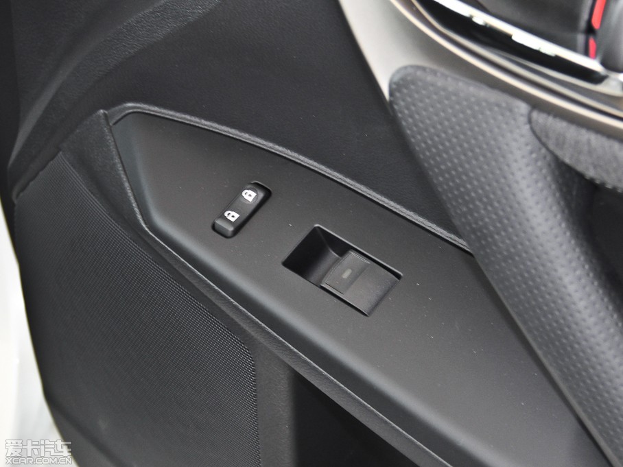 2014׿_˹CT 200h m pɫ