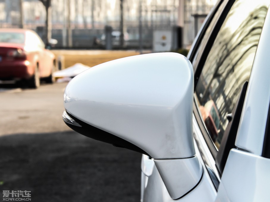 2014׿_˹CT 200h F-SPORT pɫ