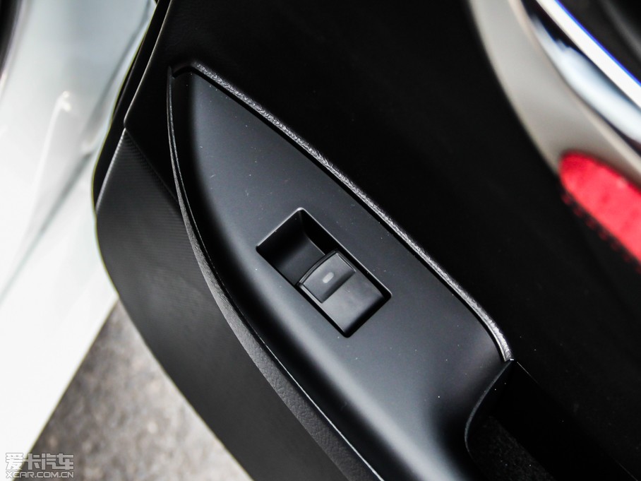 2014׿_˹CT 200h F-SPORT pɫ