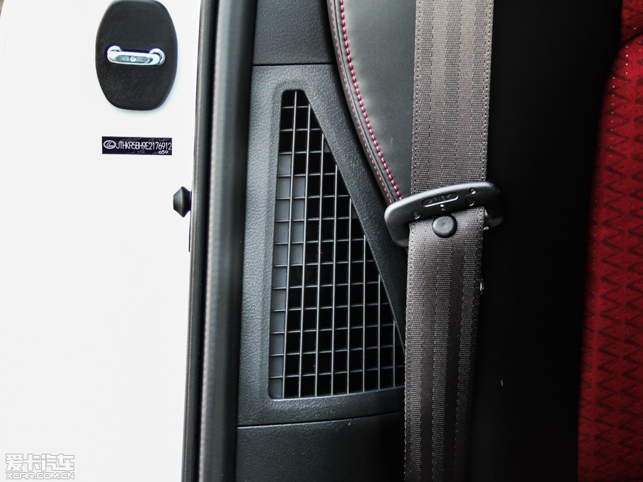 2014׿_˹CT 200h F-SPORT pɫ