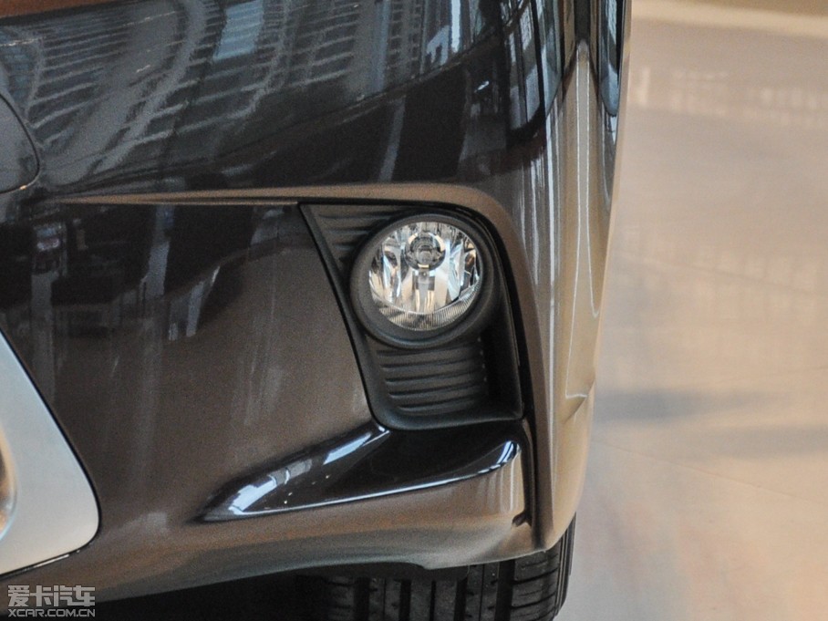 2014׿_˹CT 200h m pɫ