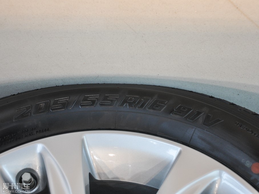 2014׿_˹CT 200h m pɫ