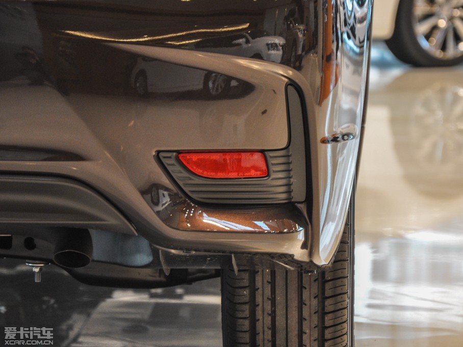 2014׿_˹CT 200h m pɫ