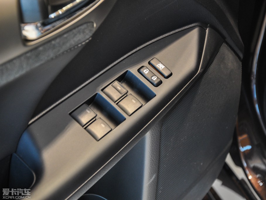 2014׿_˹CT 200h m pɫ