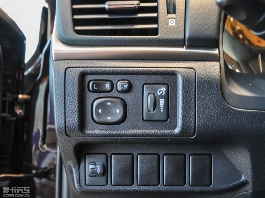 2014׿_˹CT 200h m pɫ