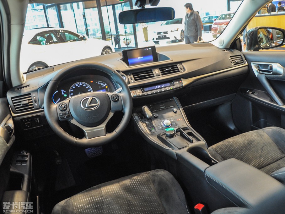 2014׿_˹CT 200h m pɫ