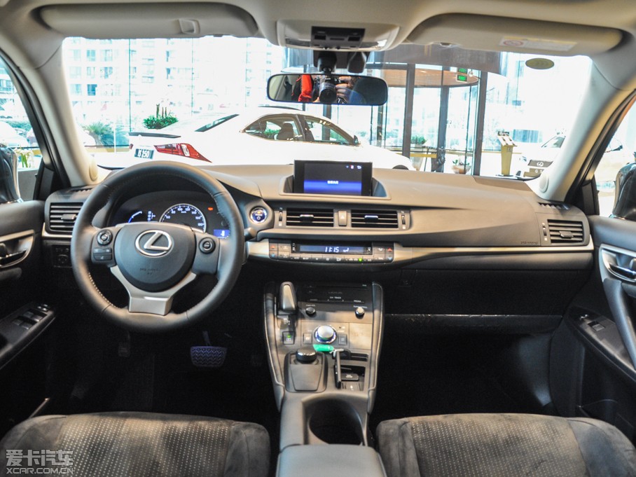 2014׿_˹CT 200h m pɫ