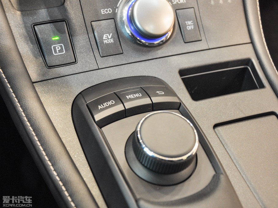 2014׿_˹CT 200h m pɫ