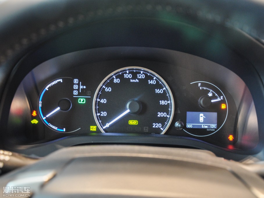 2014׿_˹CT 200h m pɫ