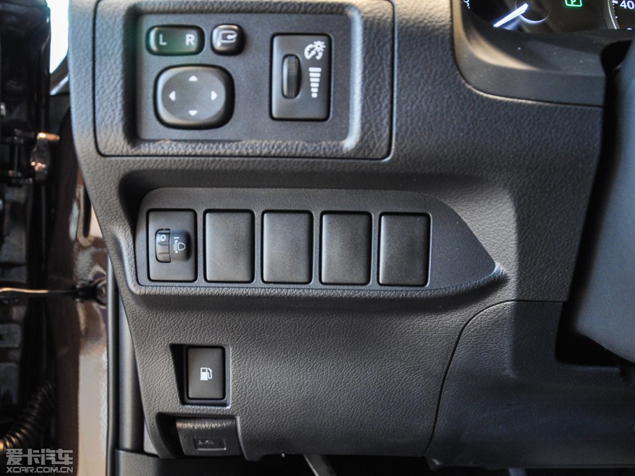 2014׿_˹CT 200h m pɫ