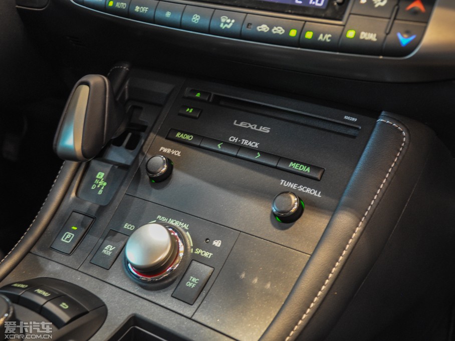 2014׿_˹CT 200h m pɫ