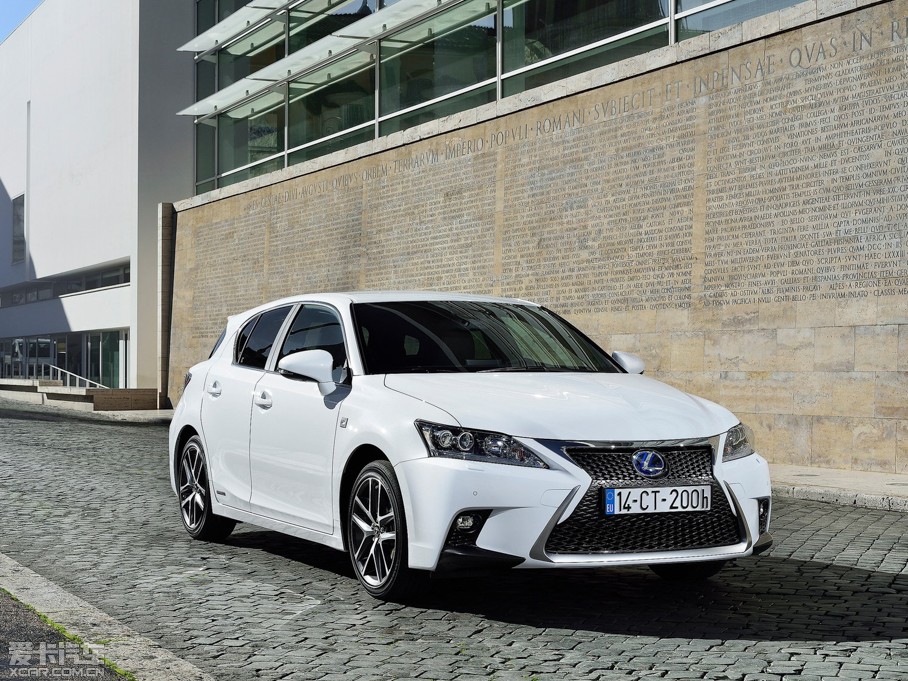 2014׿_˹CT 200h I(lng)Ȱ ɫ