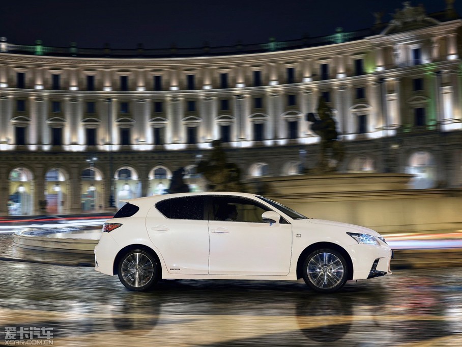 2014׿_˹CT 200h IȰ ɫ