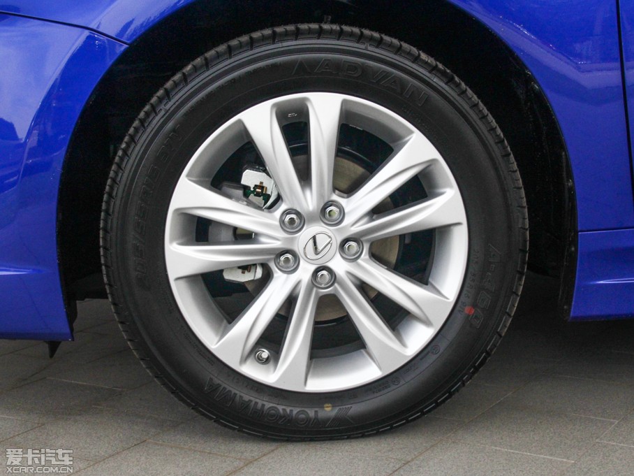 2014׿_˹CT 200h m ɫ