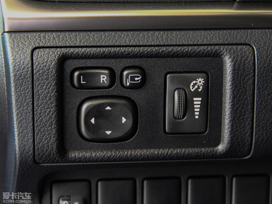 2014׿_˹CT 200h m ɫ