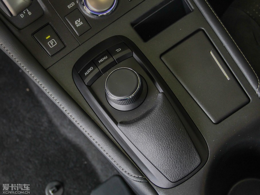 2014׿_˹CT 200h m ɫ