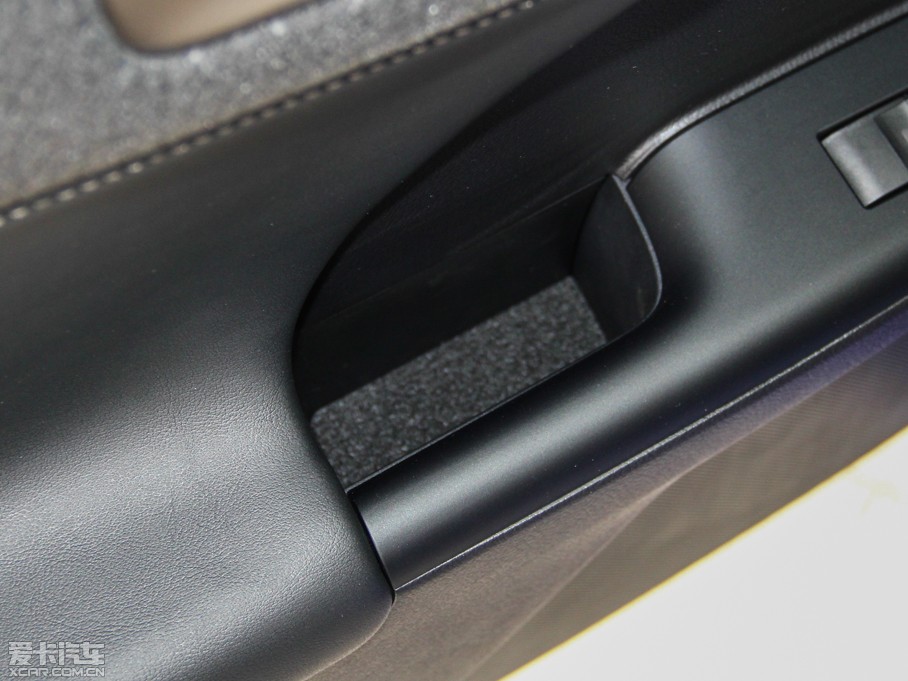 2014׿_˹CT 200h m ɫ