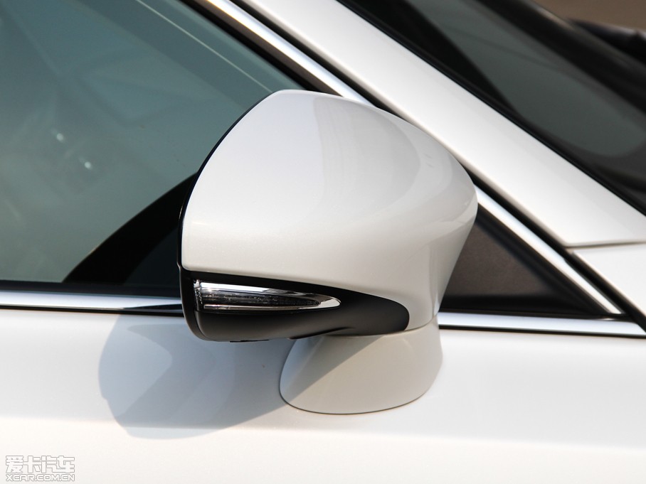 2014׿_˹CT 200h I(lng)Ȱ ɫ