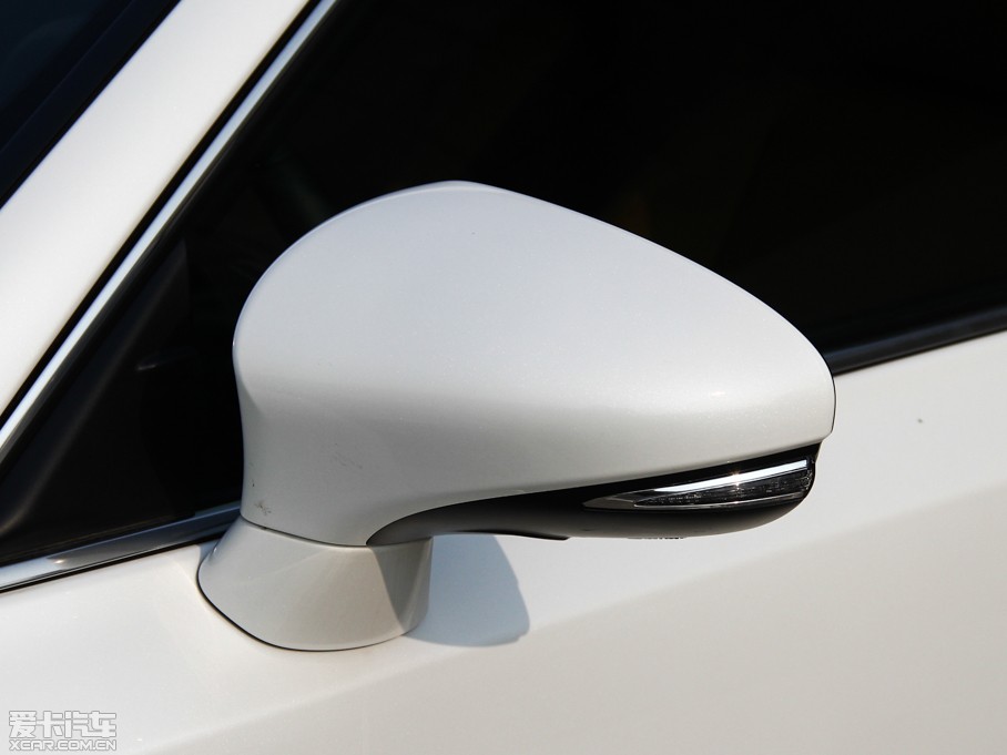 2014׿_˹CT 200h IȰ ɫ