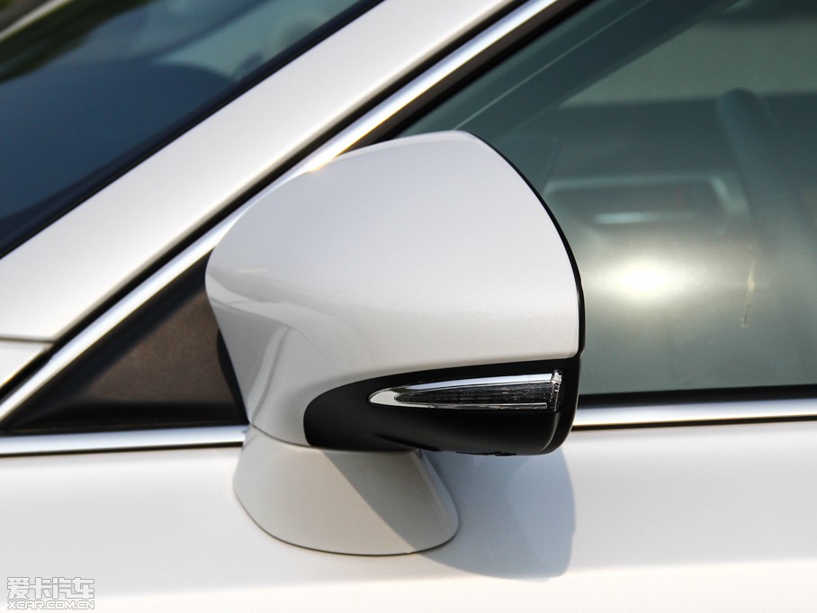 2014׿_˹CT 200h IȰ ɫ