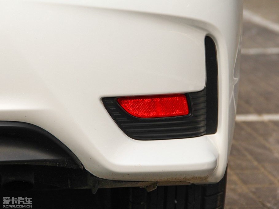 2014׿_˹CT 200h I(lng)Ȱ ɫ