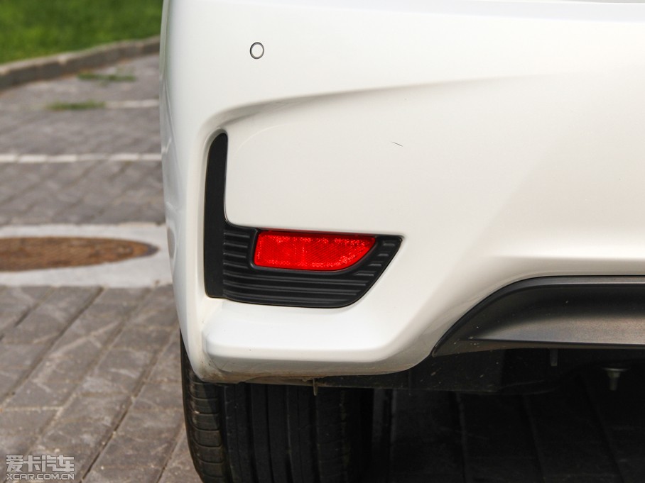 2014���׿��_˹CT 200h �I(l��ng)�Ȱ� ��ɫ