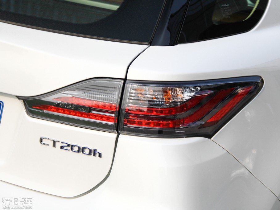 2014׿_˹CT 200h IȰ ɫ