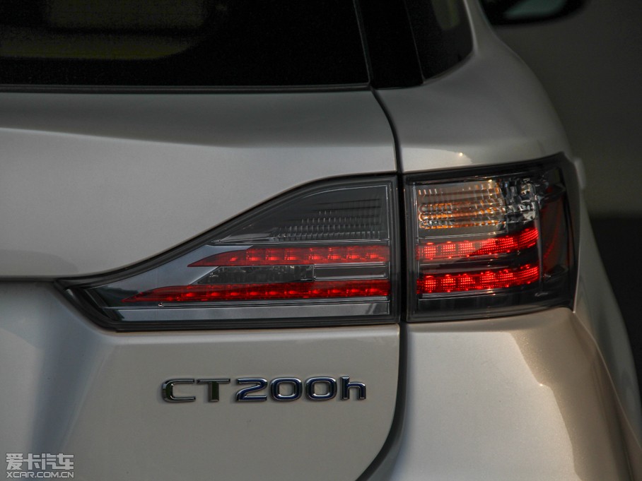 2014׿_˹CT 200h I(lng)Ȱ ɫ