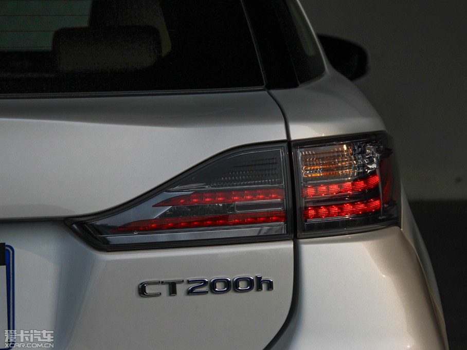 2014׿_˹CT 200h IȰ ɫ