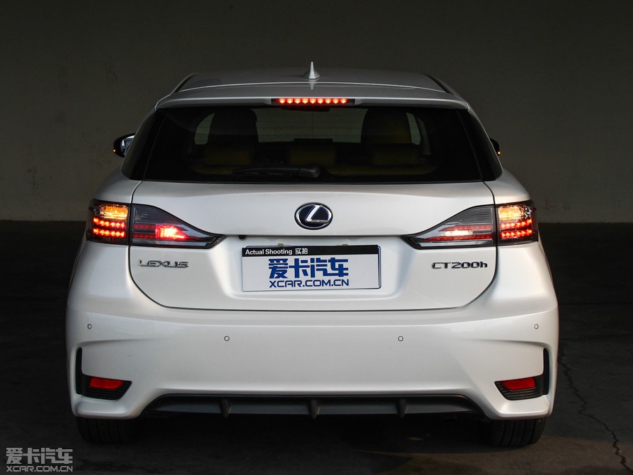 2014׿_˹CT 200h IȰ ɫ