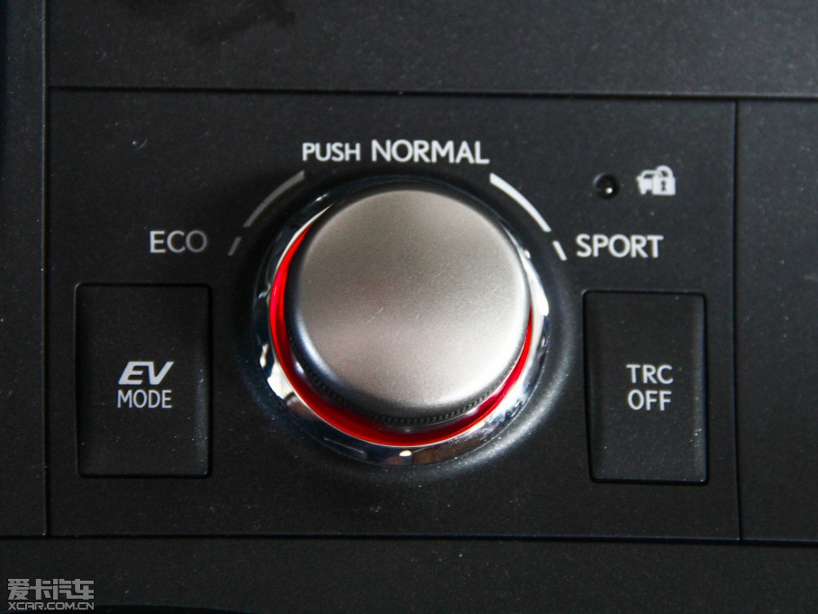 2014���׿��_˹CT 200h �I�Ȱ� ��ɫ