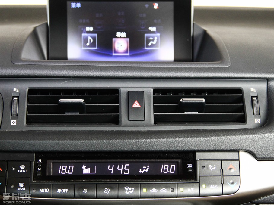 2014���׿��_˹CT 200h �I�Ȱ� ��ɫ