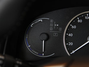 2014200h Ӣ ɫ п؅^(q)