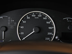 2014200h Ӣ ɫ п؅^(q)