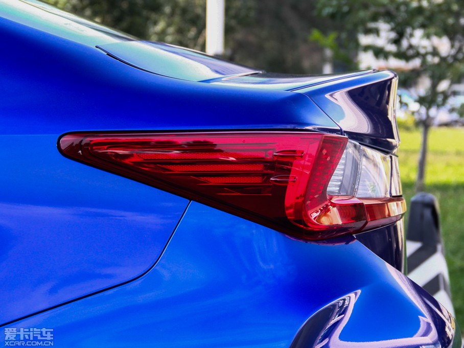 2015׿_˹RC F 5.0L S