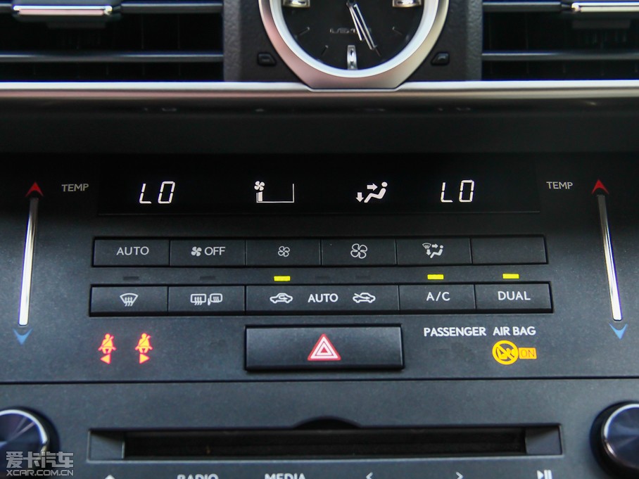 2015���׿��_˹RC F 5.0L �S���