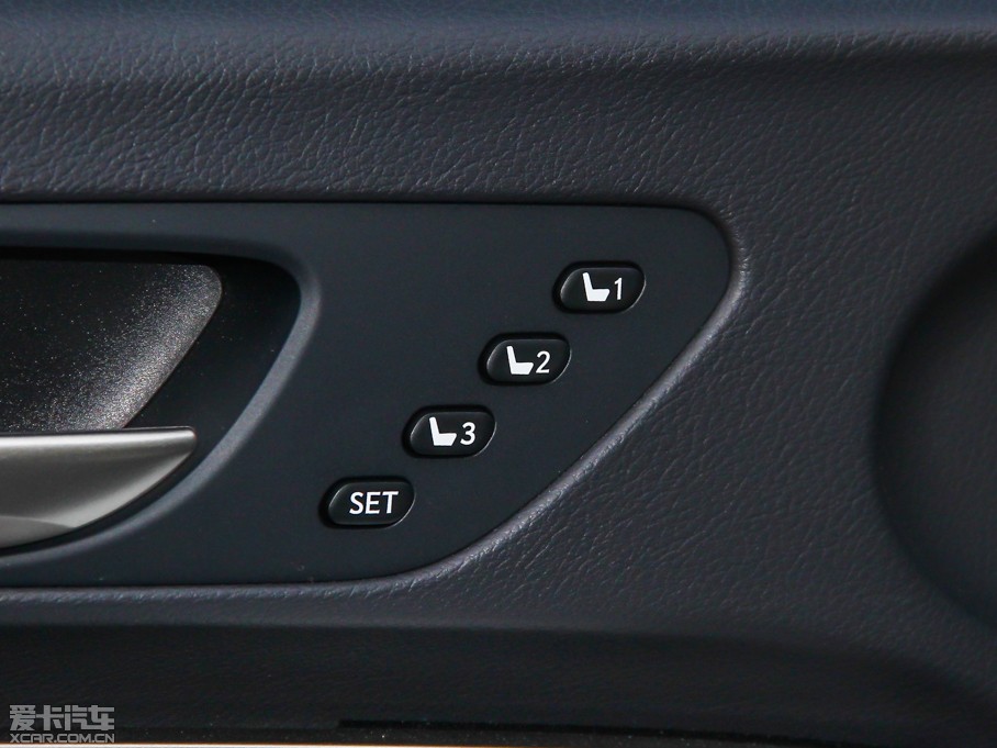 2015���׿��_˹RC F 5.0L �S���