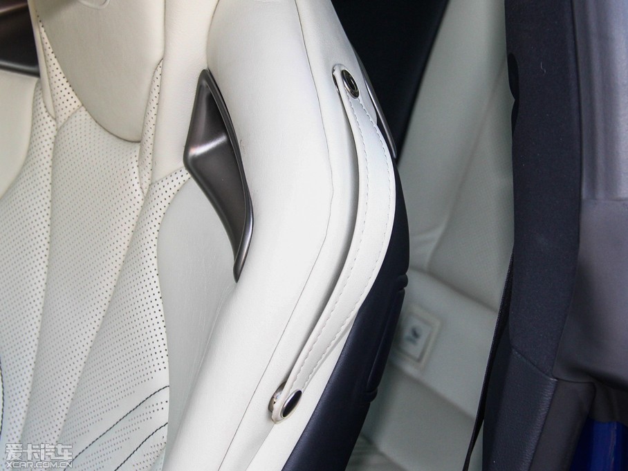 2015���׿��_˹RC F 5.0L �S���