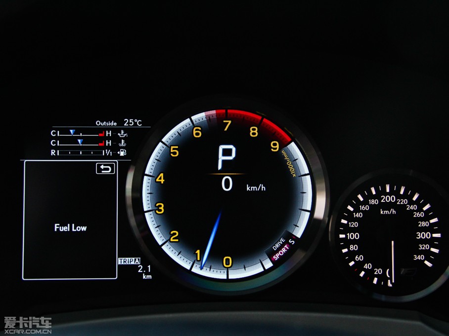 2015���׿��_˹RC F 5.0L �S���